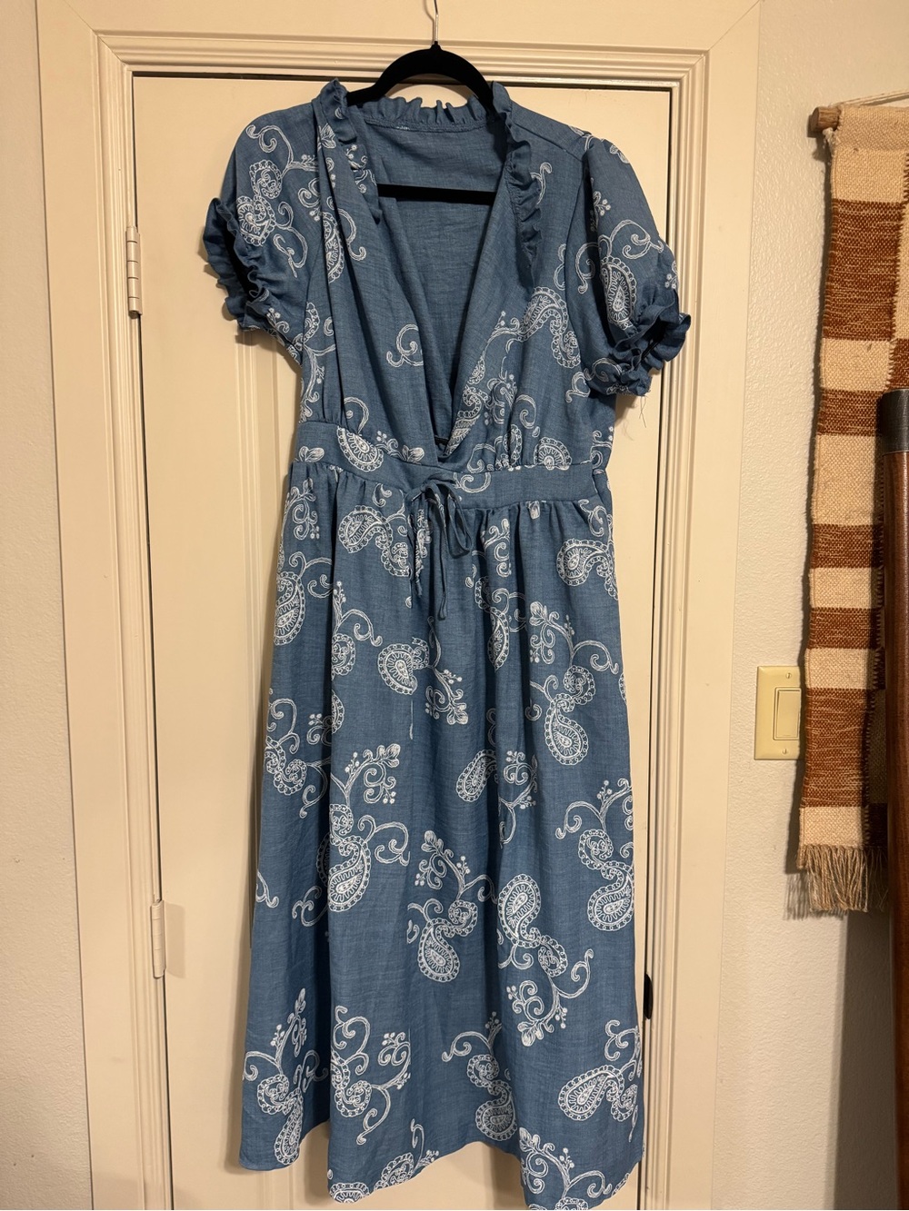 SHEIN Blue Paisley Midi Dress with Tie Waist
